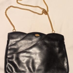 Elegant Black Leather Shoulder Bag